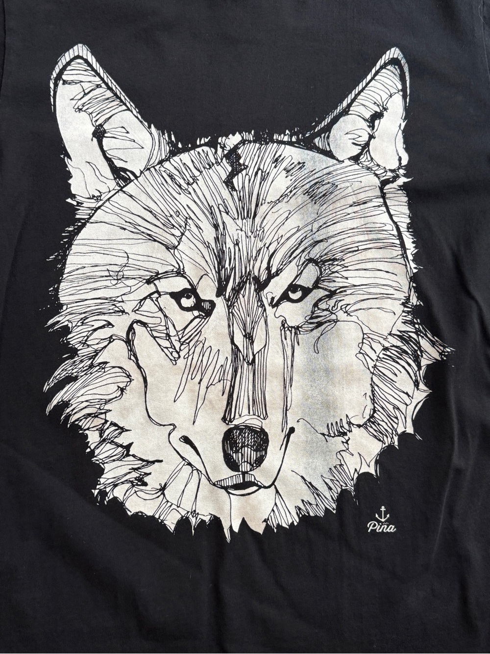 Piña Made in Canada Wolf Graphic Tee